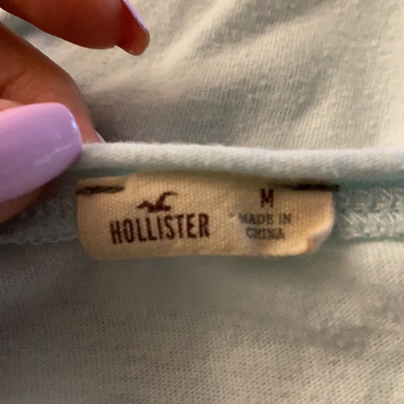 Hollister Mint Green V Neck - Picture 2 of 2